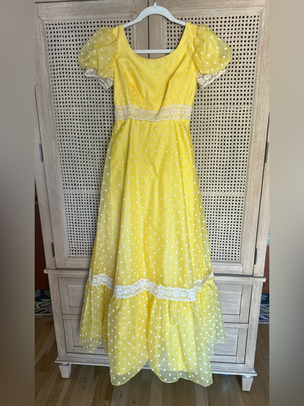 1960s |,Nadine | Yellow polka dot dress
Sz S